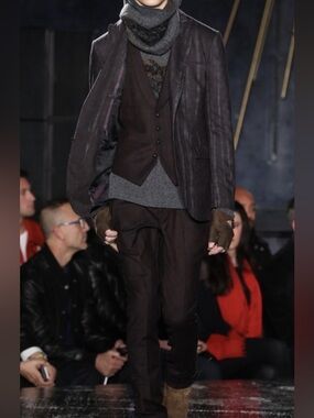 NWT John Varvatos Runway Tie Dye Pinot Noir Virgin Wool 3-Piece Suit and Shirt